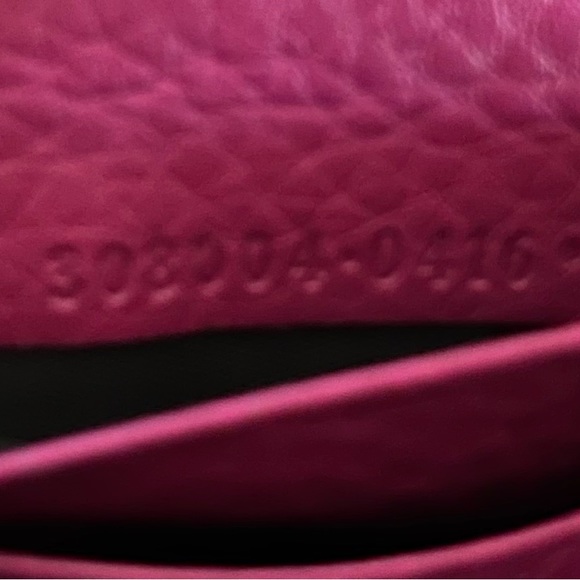 Authentic Gucci Soho Zip Wallet in Pink (Barbie Vibes!) Pebble Leather w Tassel - Picture 9 of 13